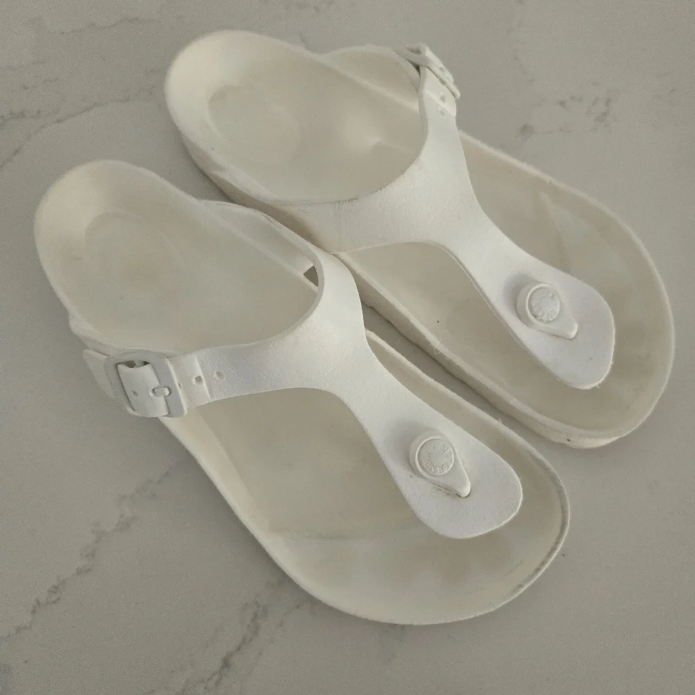 Birkenstock Essentials Gizeh Footbed Thong Slip-on Sandals Foam Light White 37